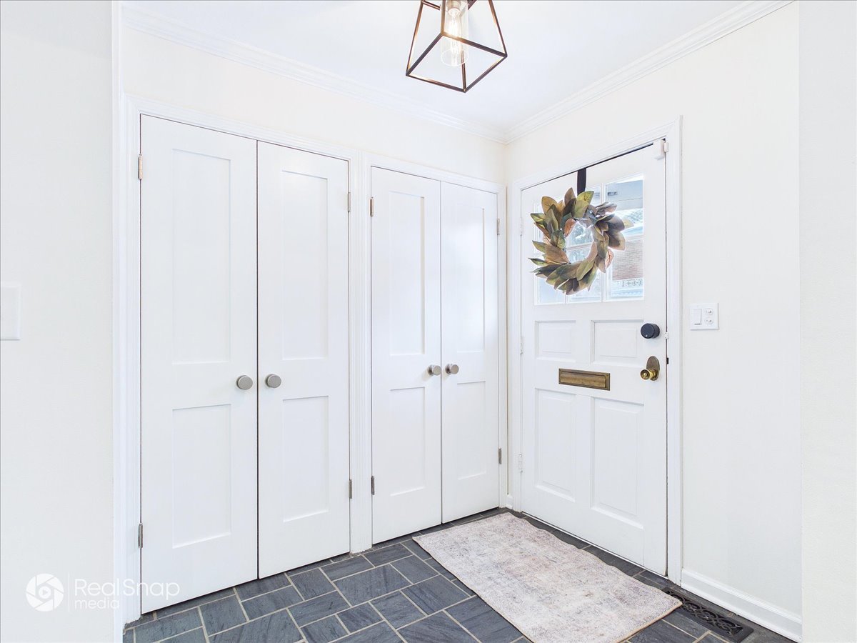 339 Greenleaf Avenue Unit: D