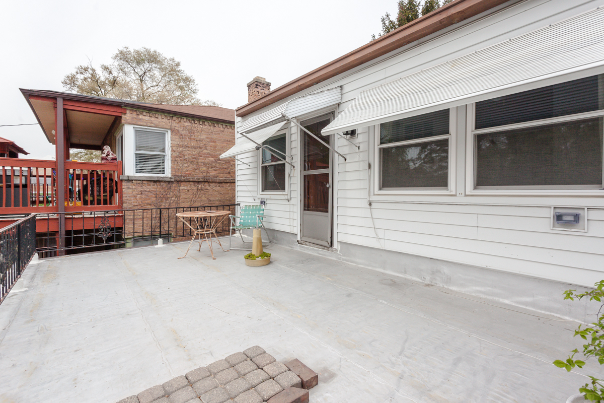 2950 Central Street