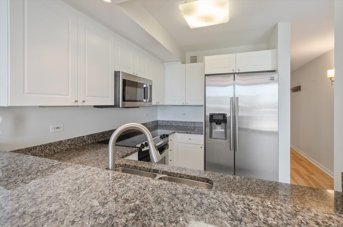 1640 Maple Avenue Unit: 808