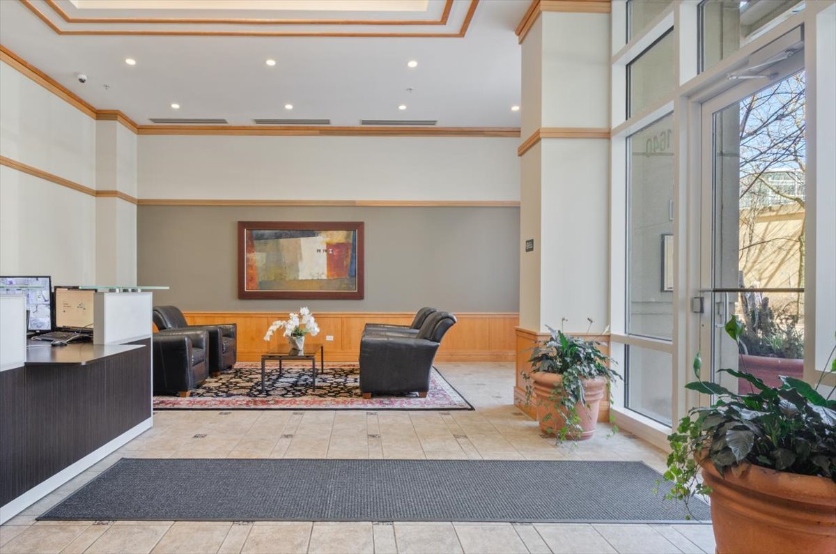 1640 Maple Avenue Unit: 808