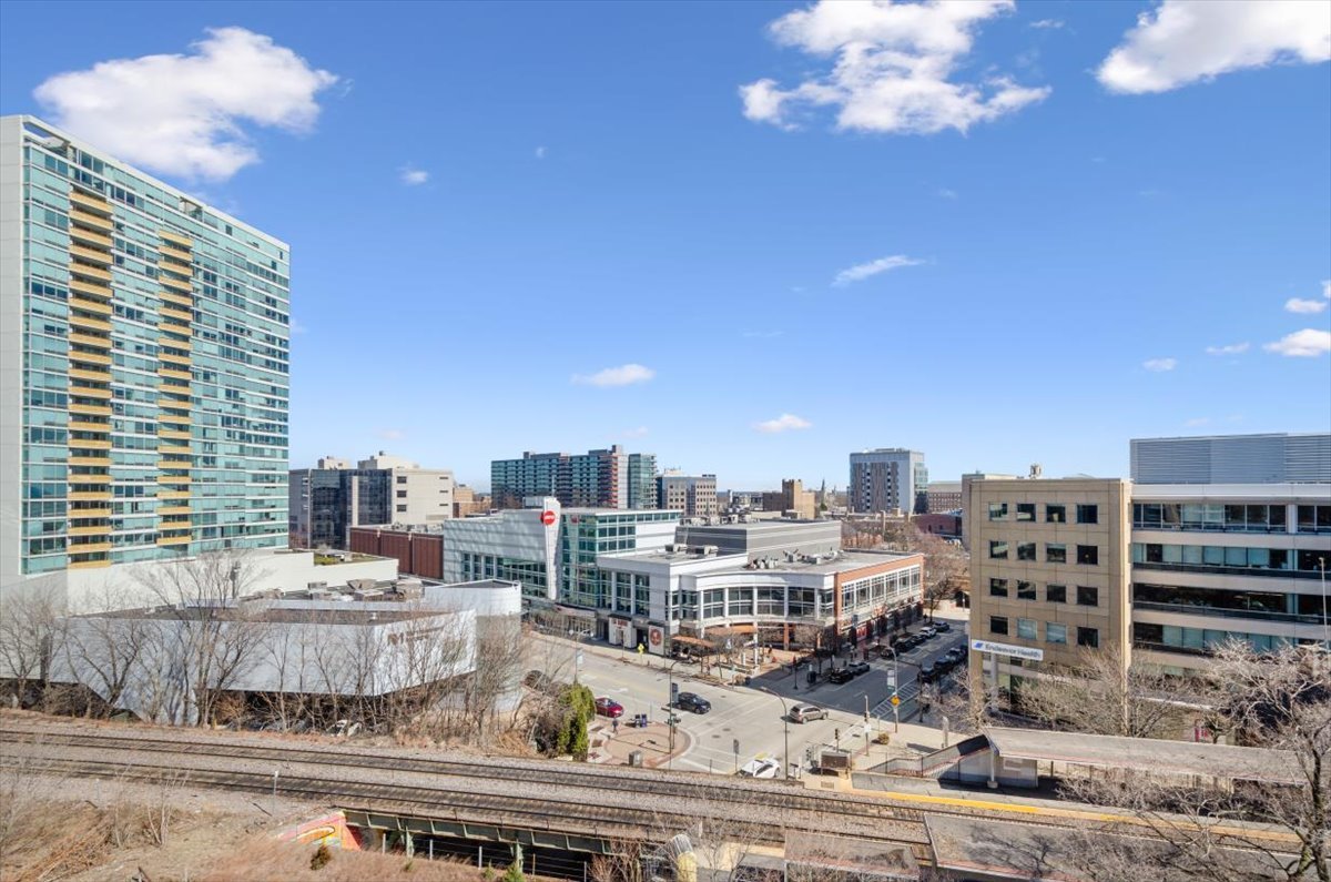 1640 Maple Avenue Unit: 808