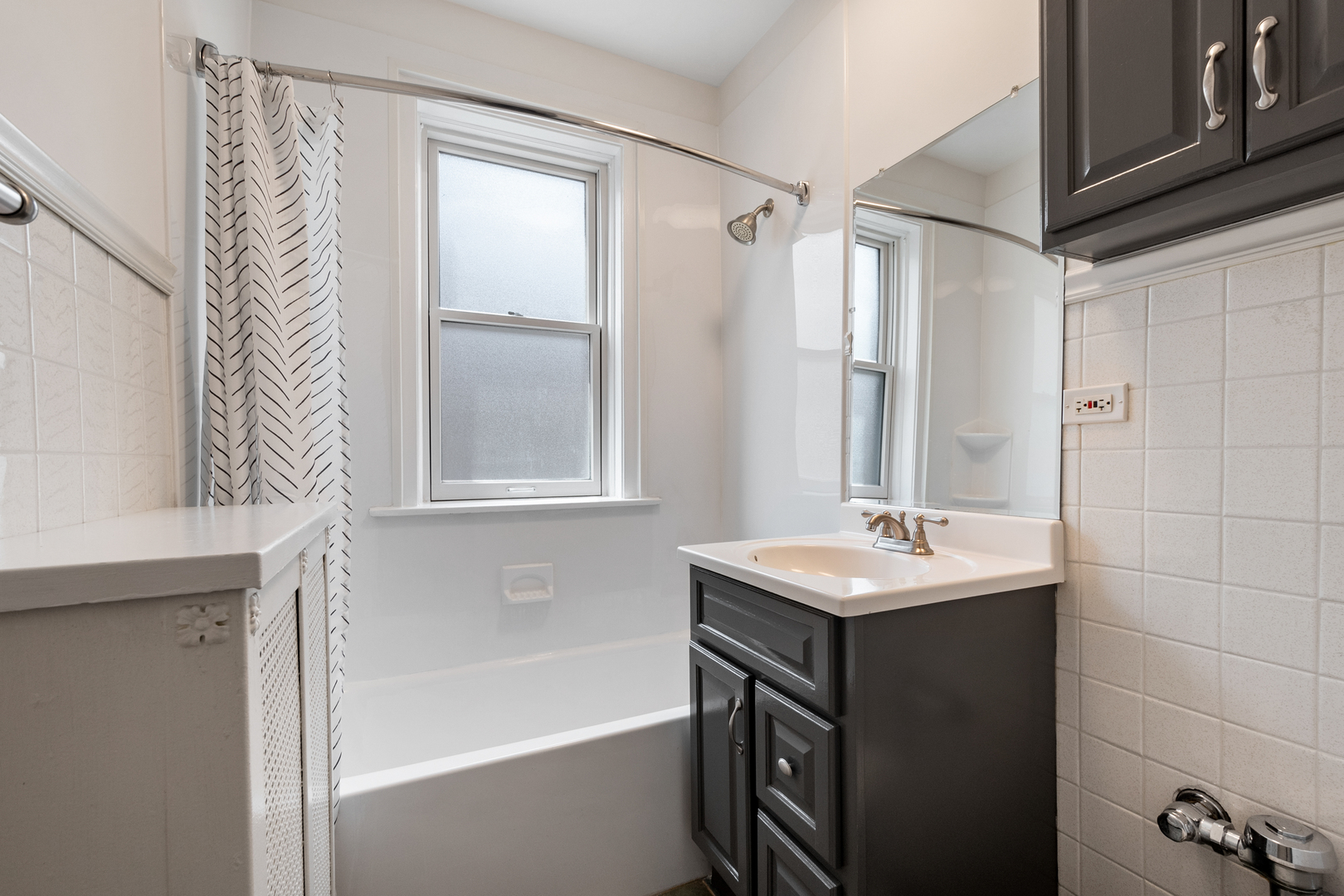 926 Judson Avenue Unit: 2W