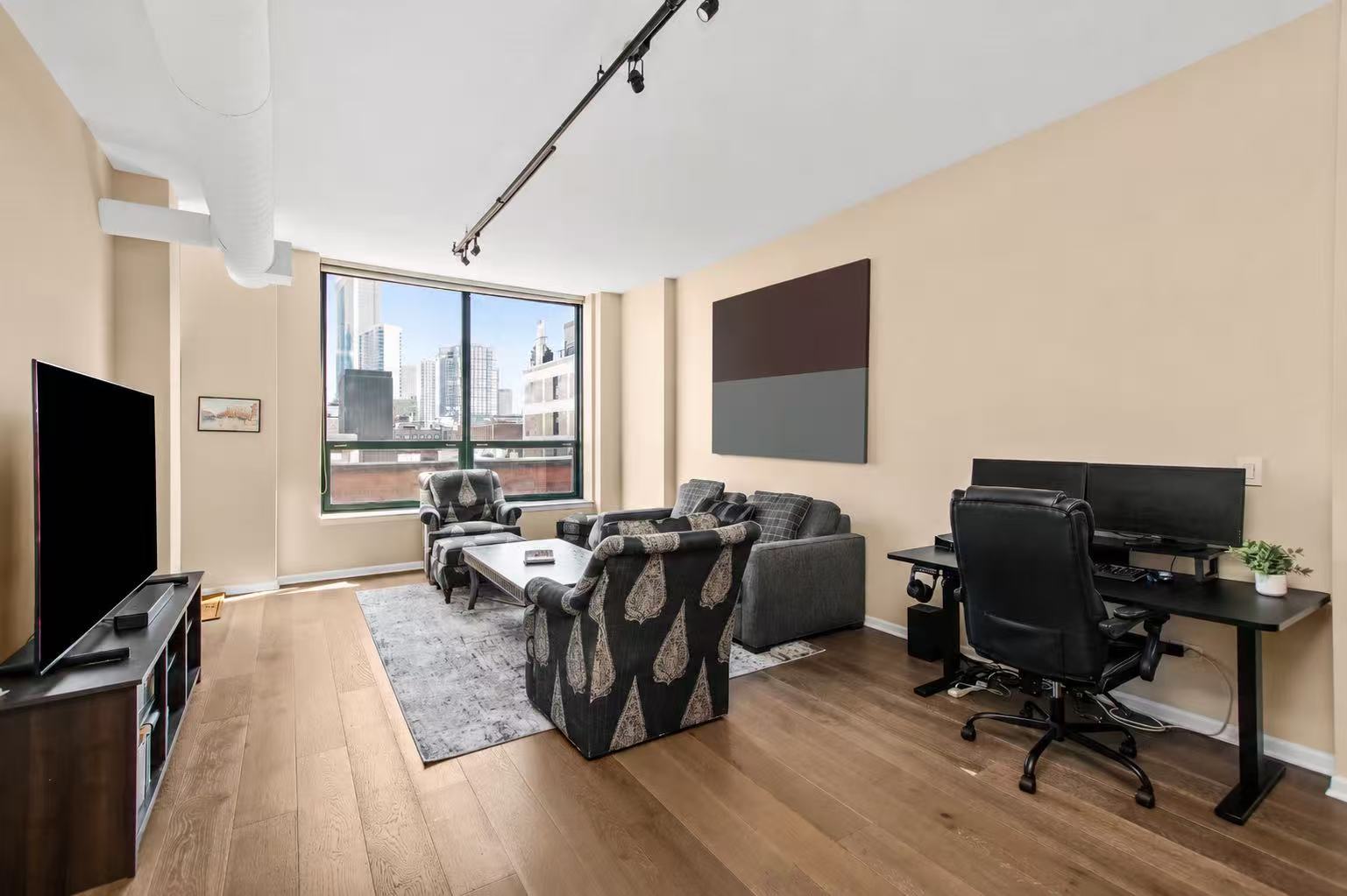 400 W Ontario Street Unit: 612