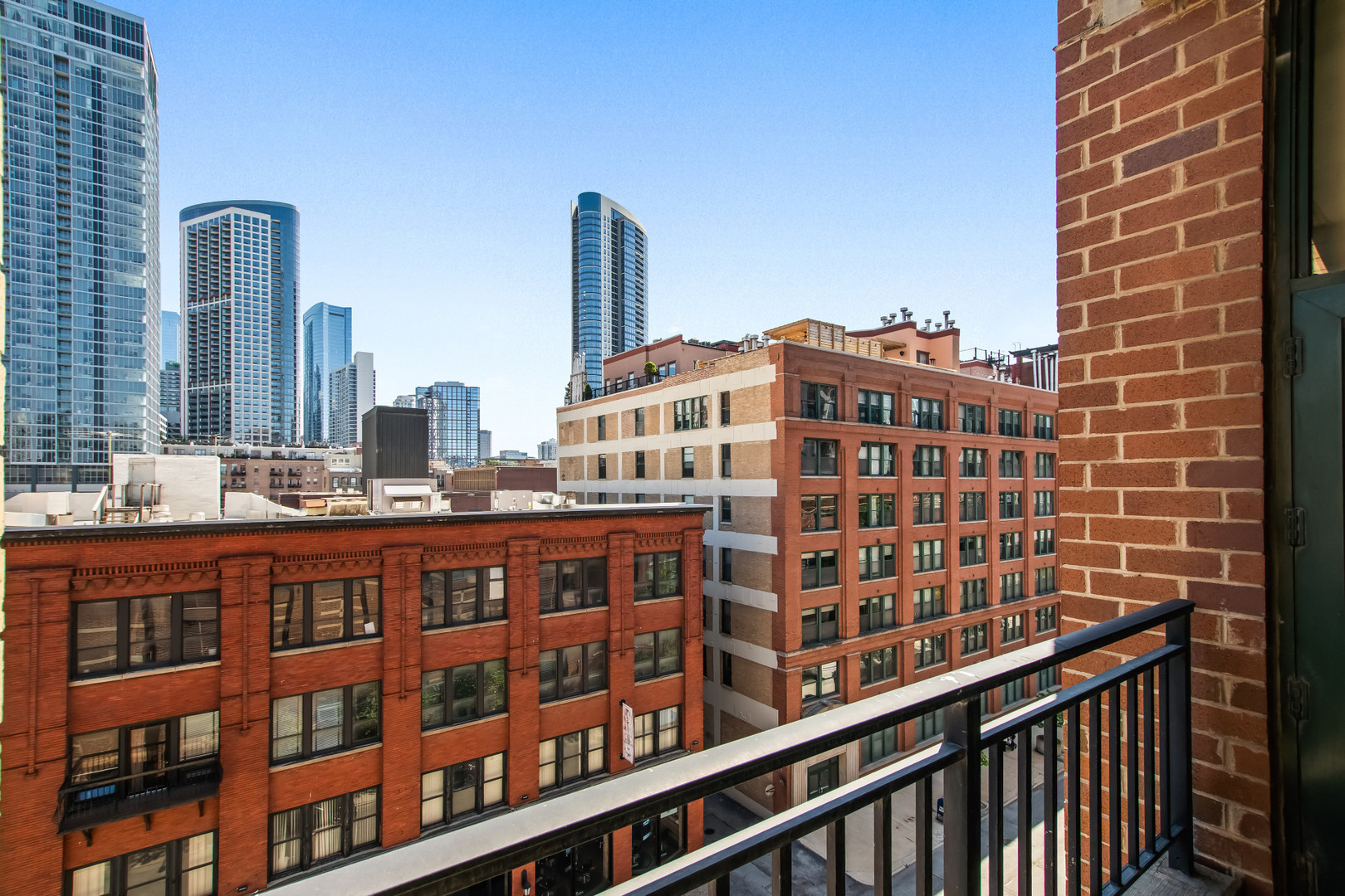 400 W Ontario Street Unit: 612