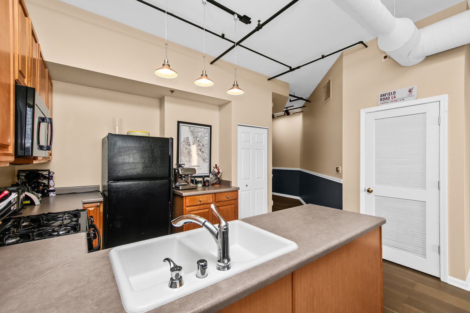 400 W Ontario Street Unit: 612
