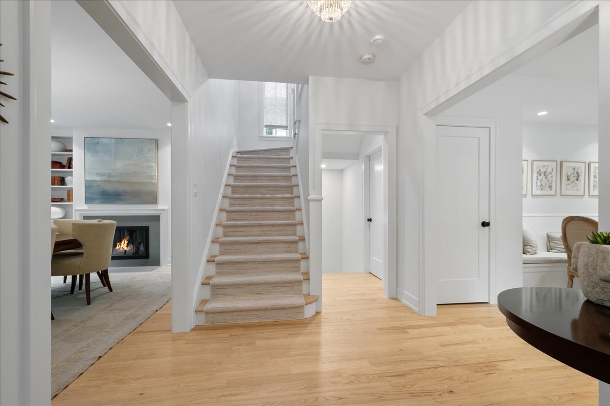 2201 Lincolnwood Drive