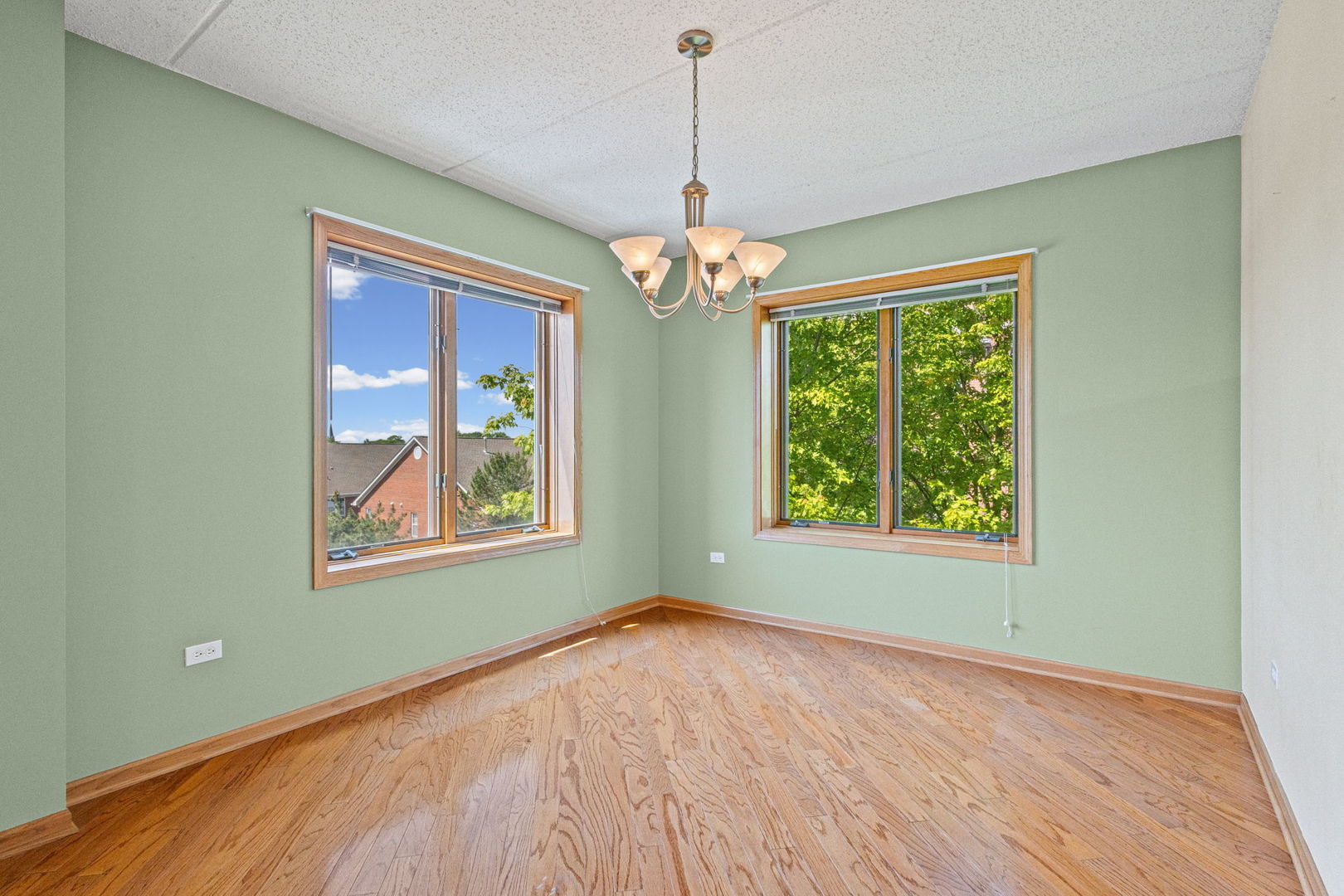 5055 Madison Street Unit: 403