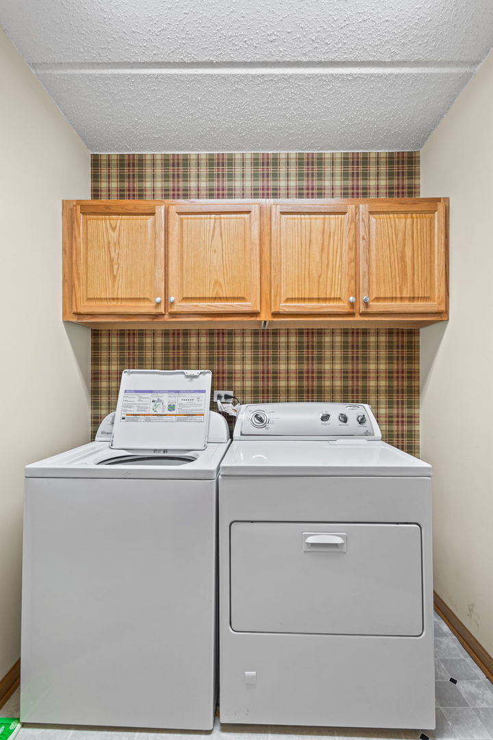 5055 Madison Street Unit: 403