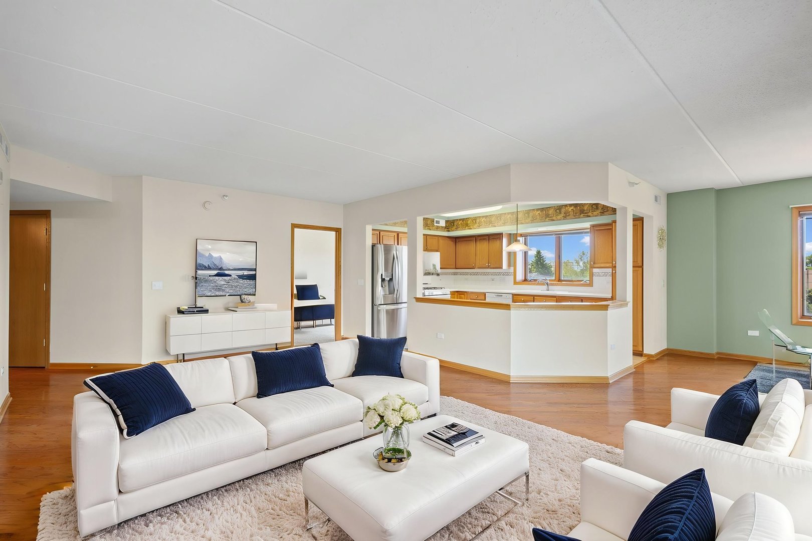 5055 Madison Street Unit: 403