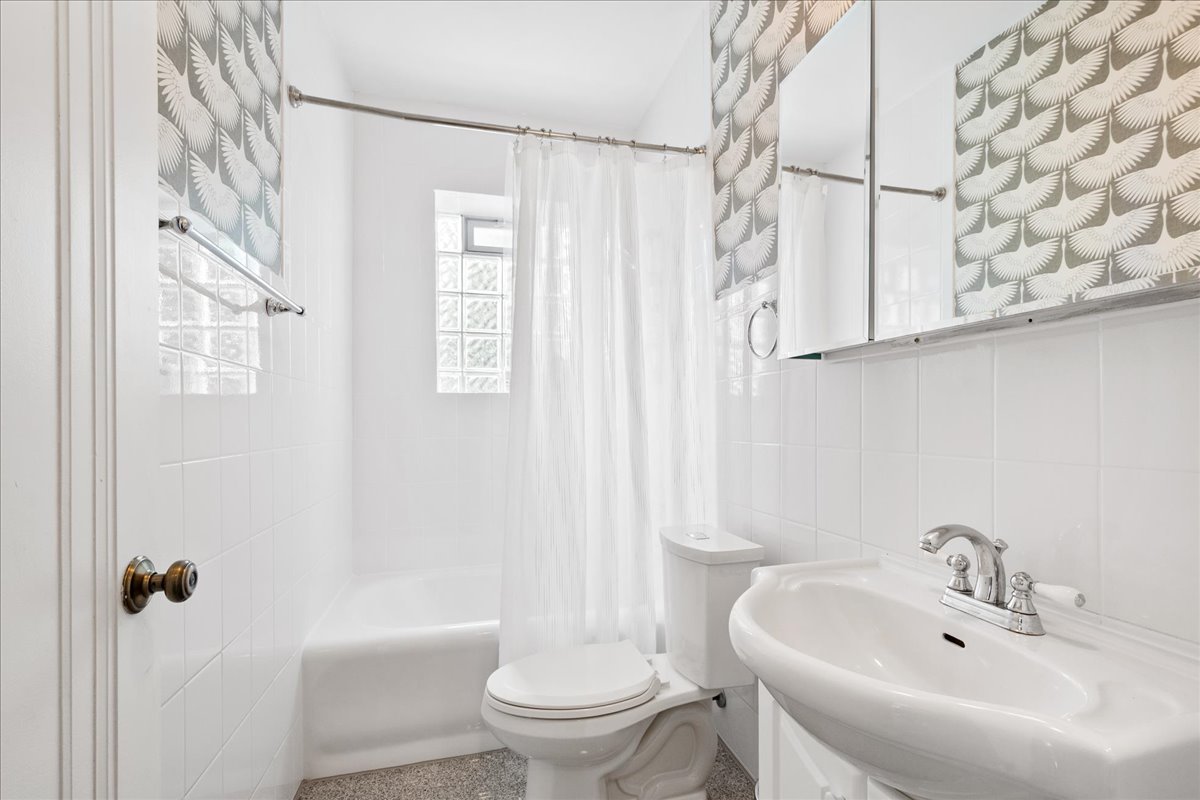 1918 Colfax Street Unit: 3