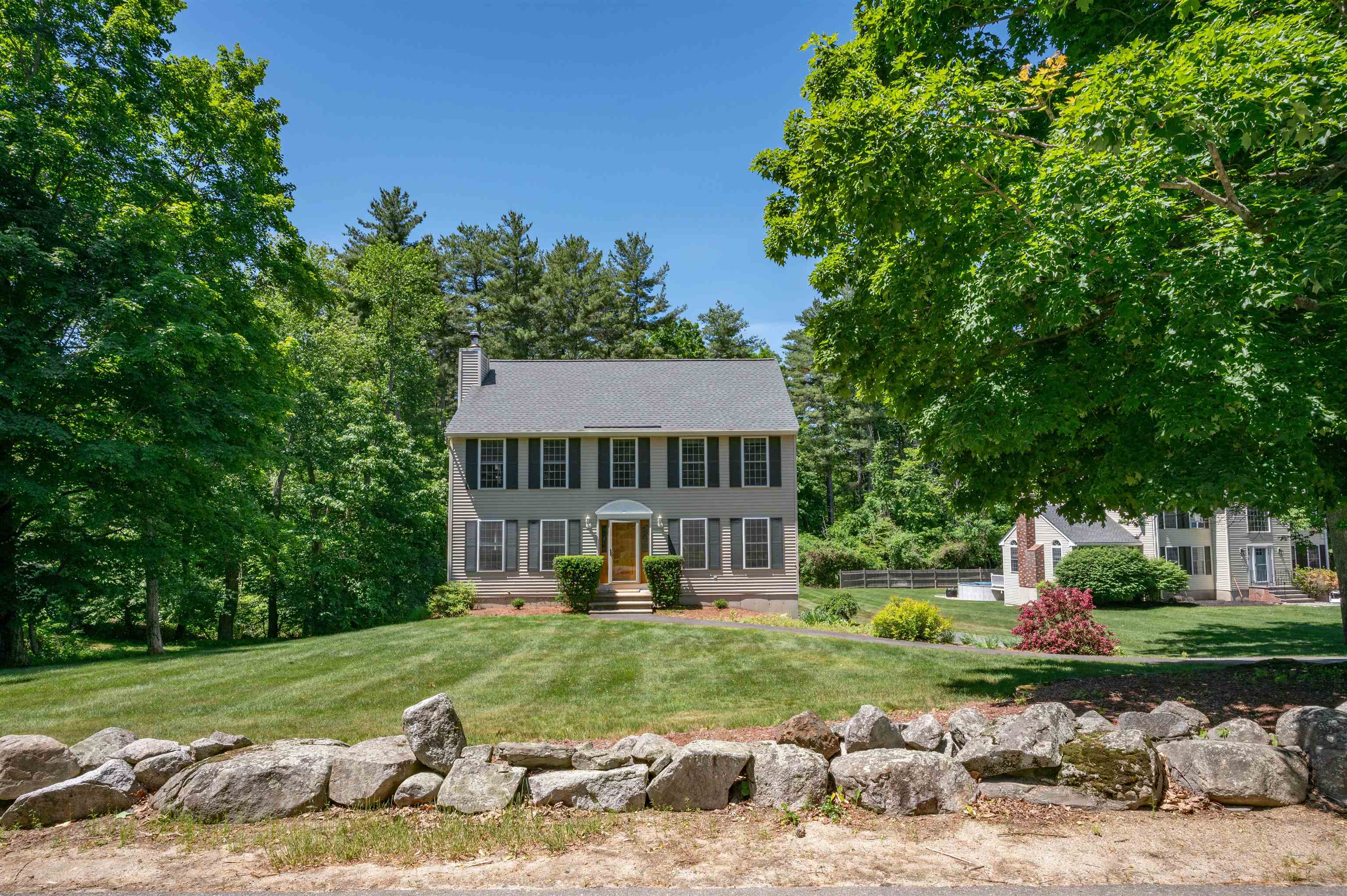 10 Golden Brook Road