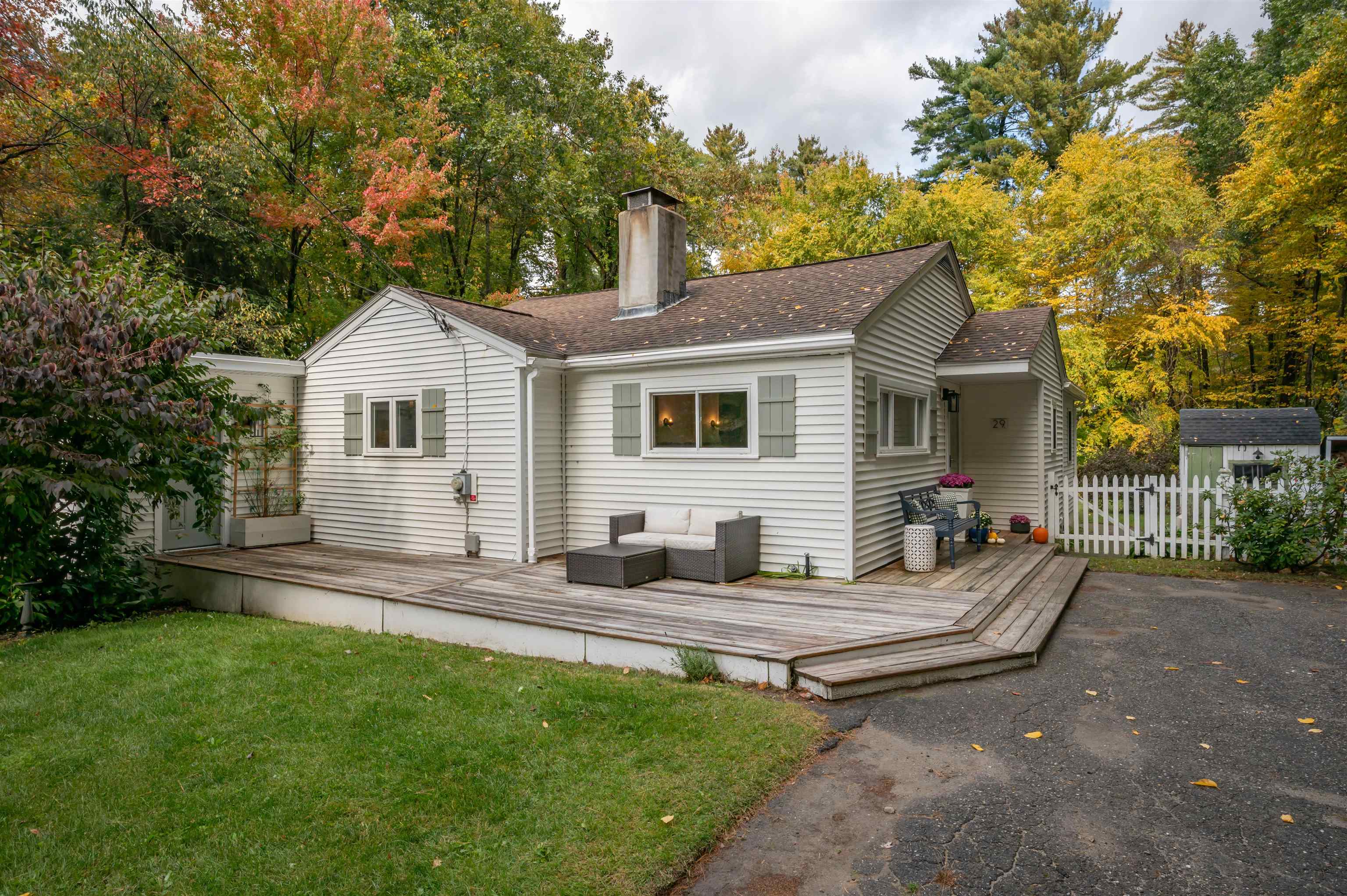 29 Longa Road