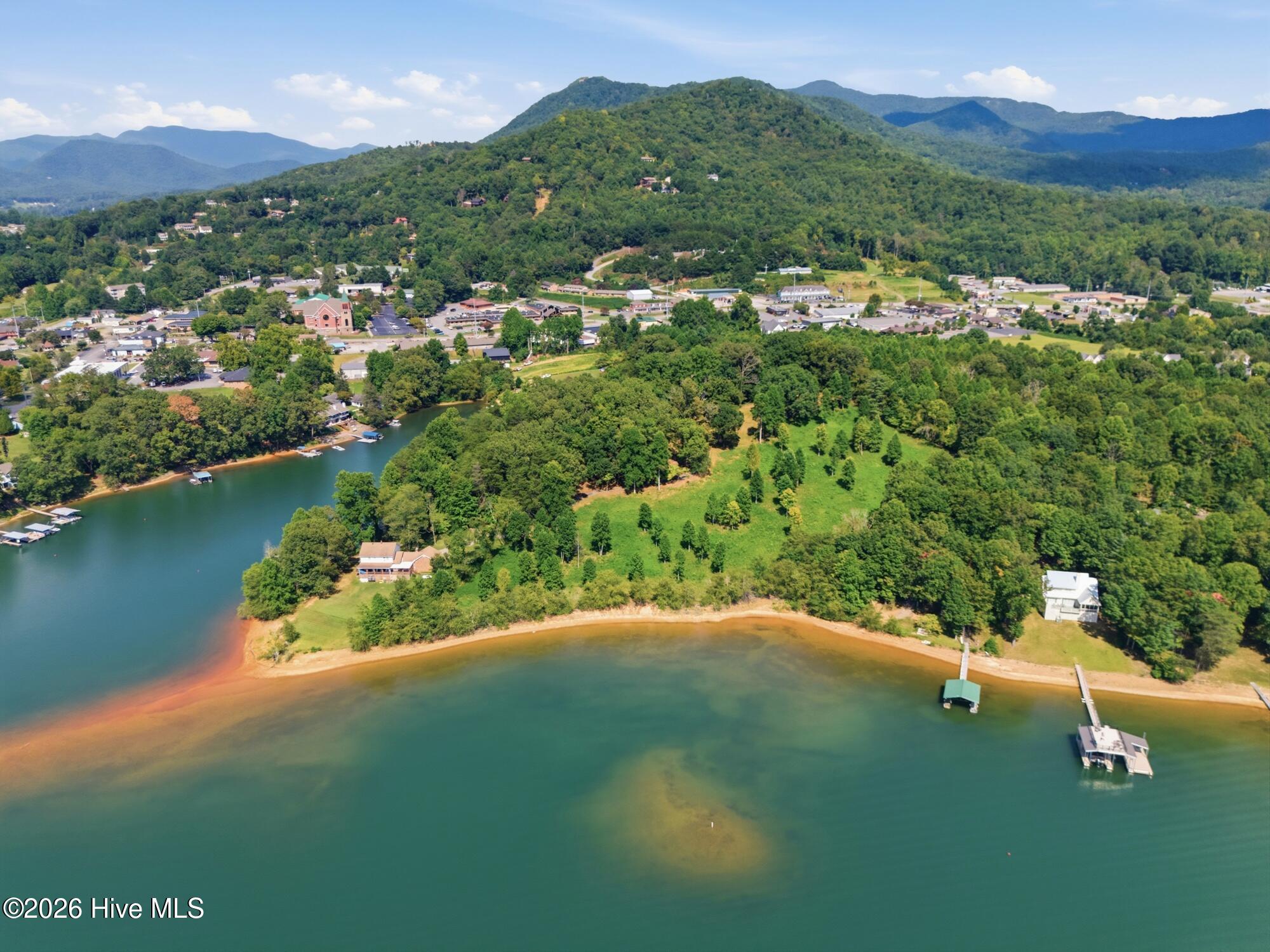 314 Lakeside Drive