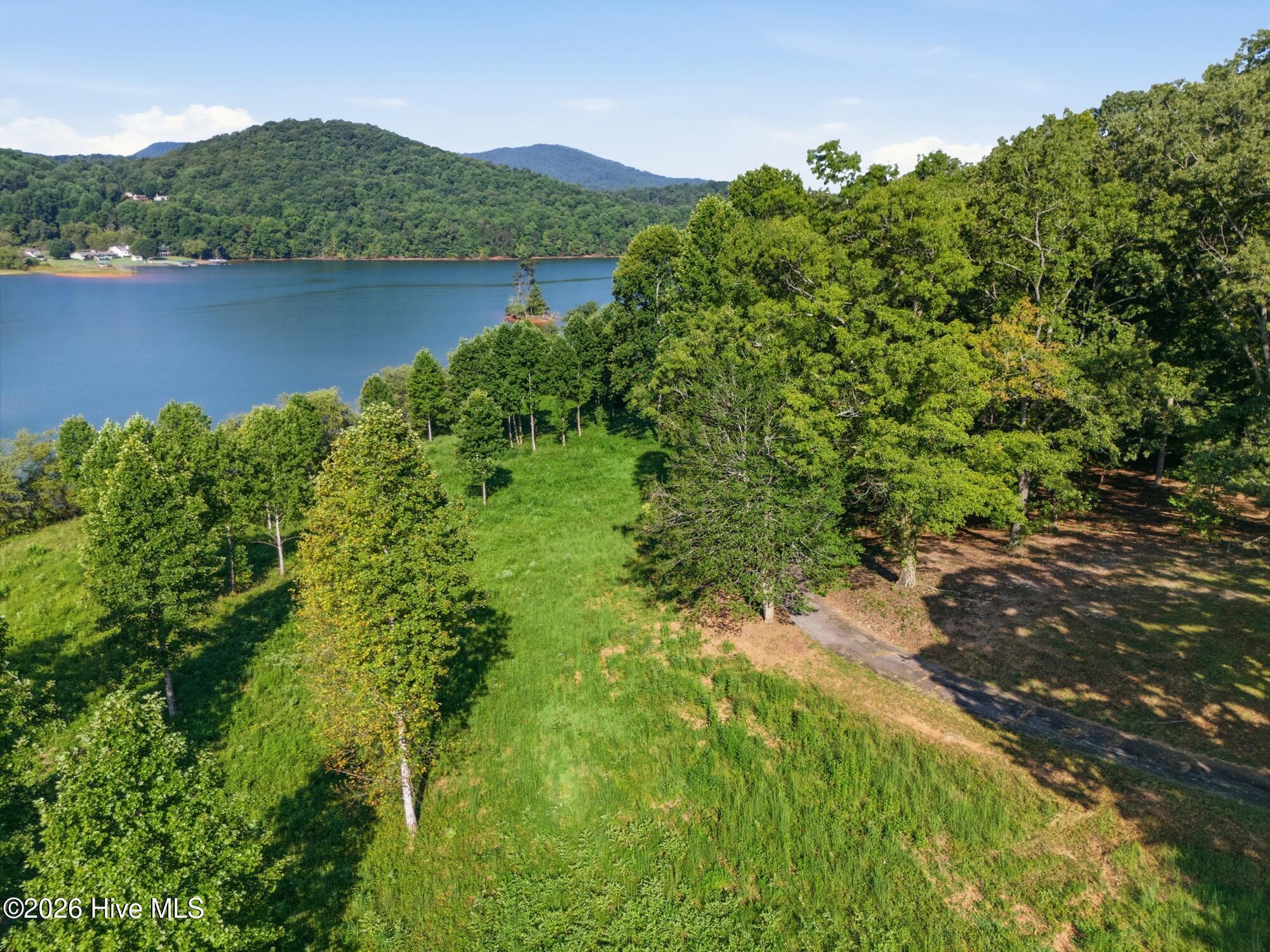 314 Lakeside Drive