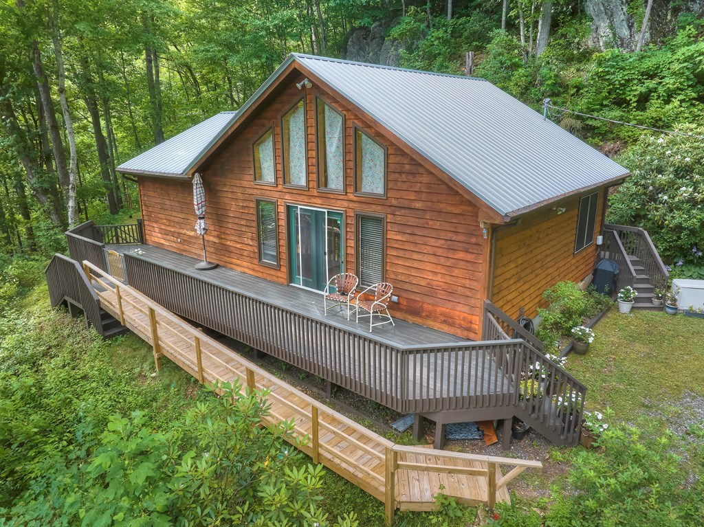 127 Whataview Drive