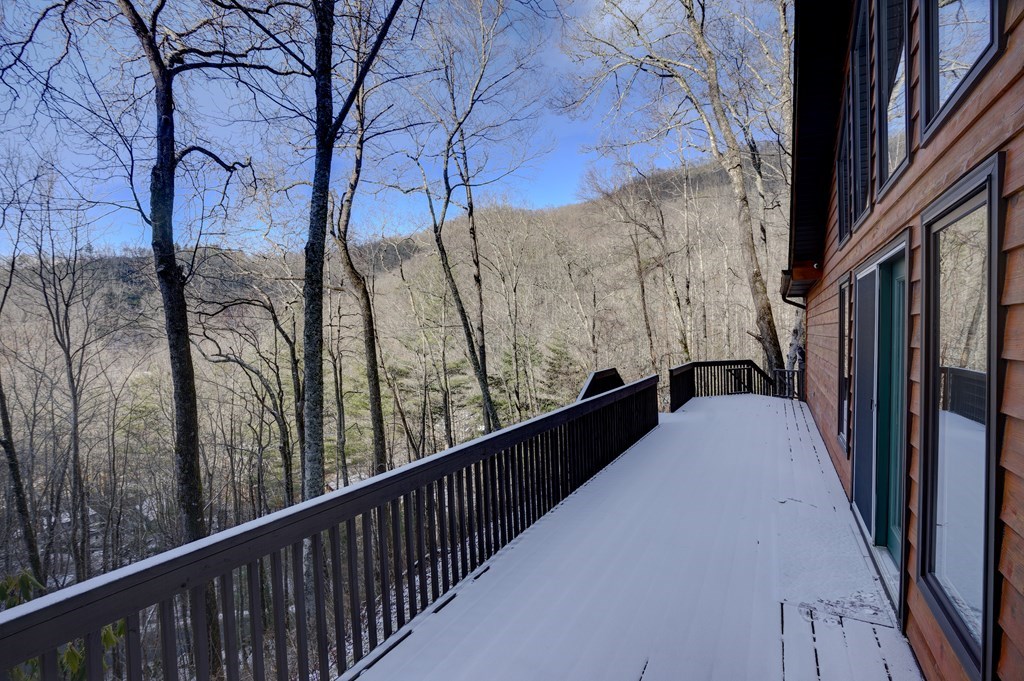 127 Whataview Drive