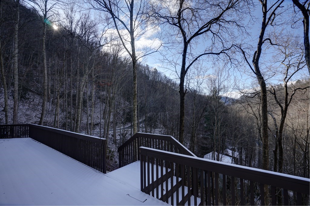 127 Whataview Drive