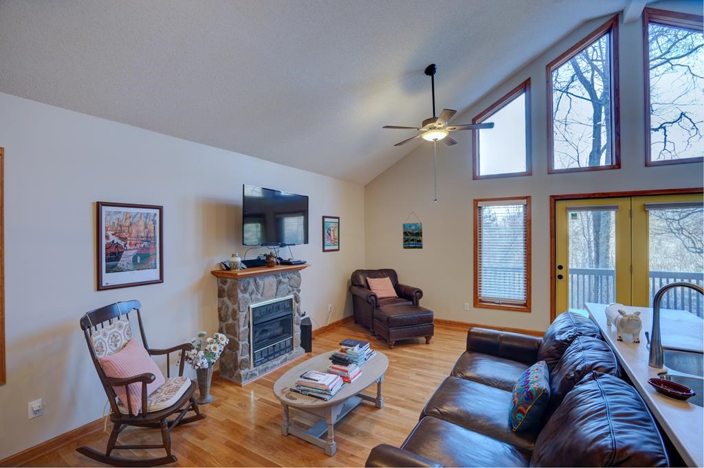 127 Whataview Drive