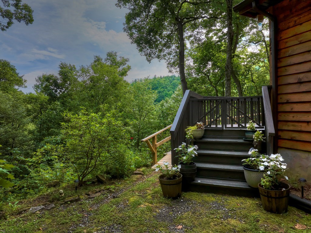 127 Whataview Drive
