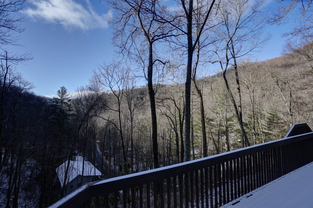 127 Whataview Drive