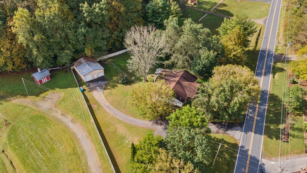 1045 Old Hwy 64 W, Hayesville