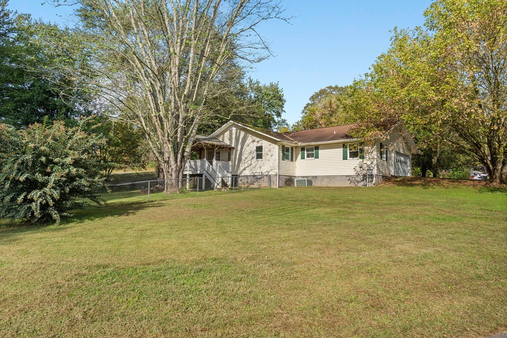 1045 Old Hwy 64 W, Hayesville