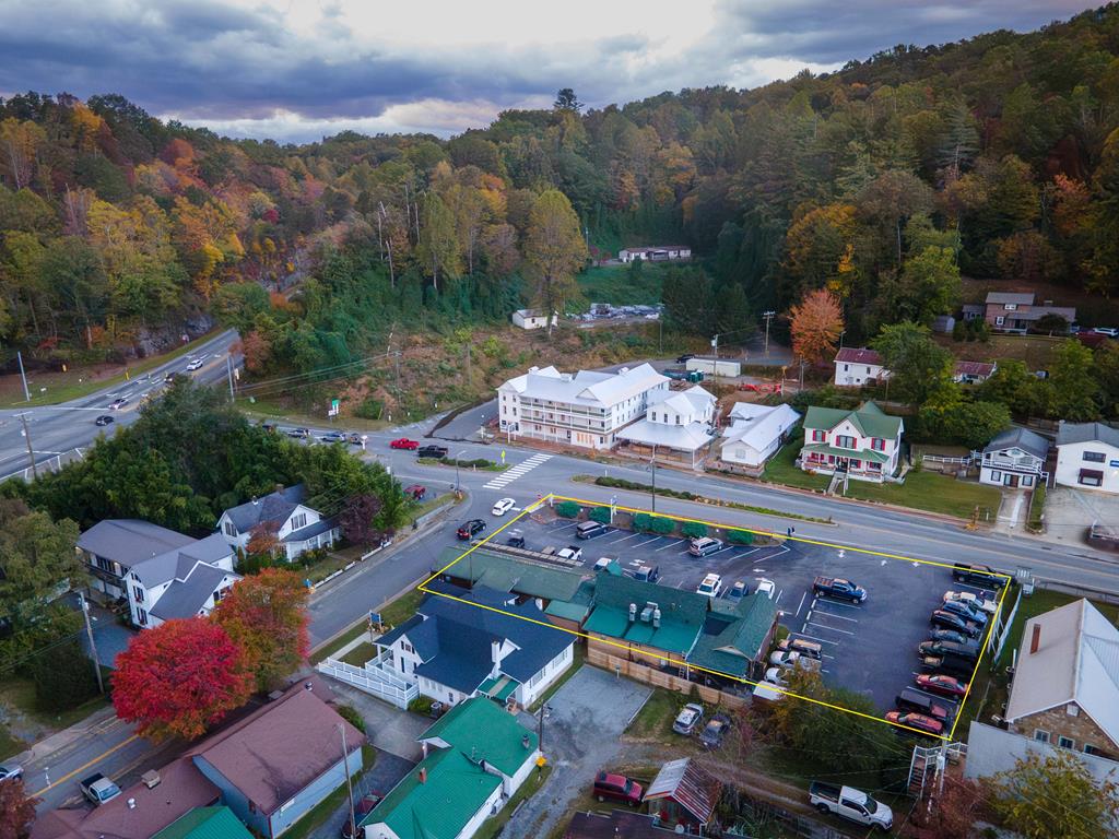 489 Haywood Rd