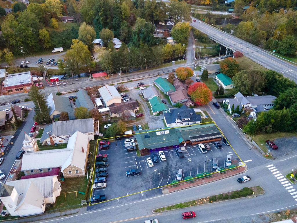 489 Haywood Rd