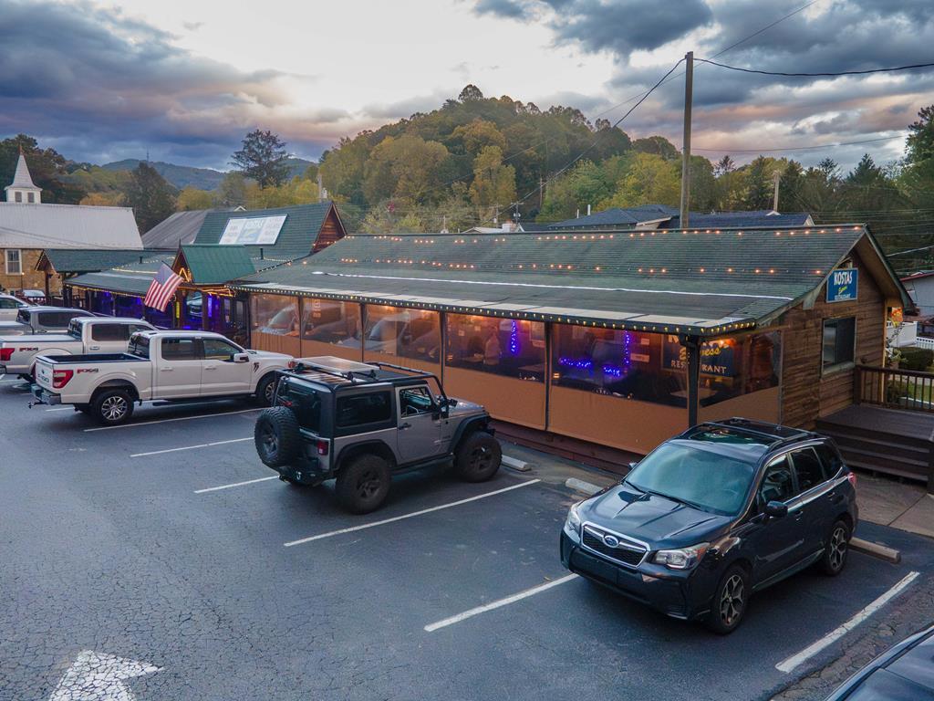 489 Haywood Rd