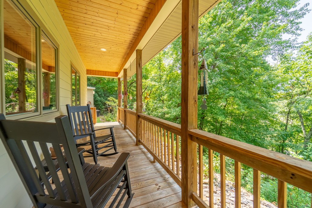 92 Sterling Lane