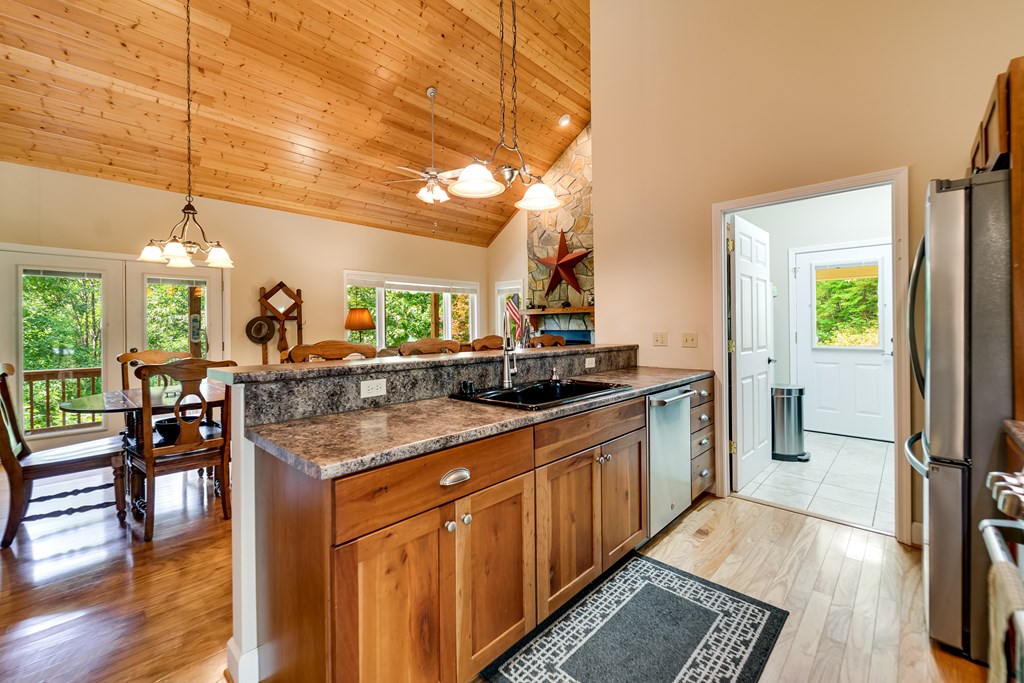 92 Sterling Lane