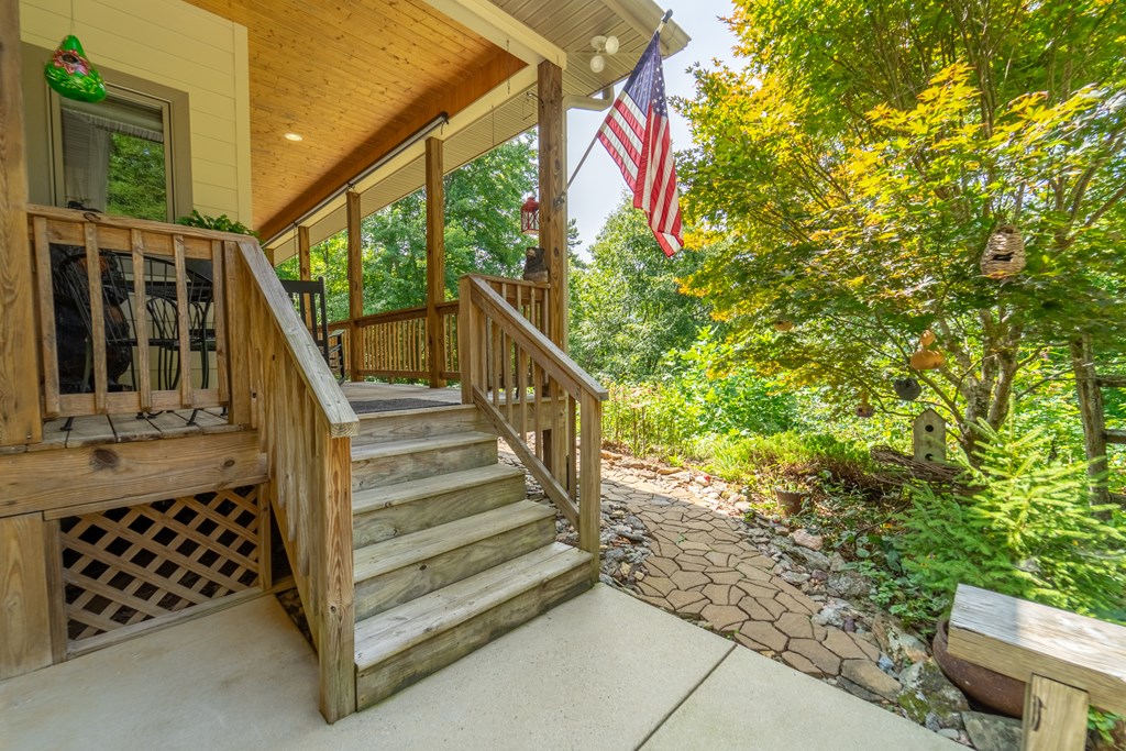 92 Sterling Lane