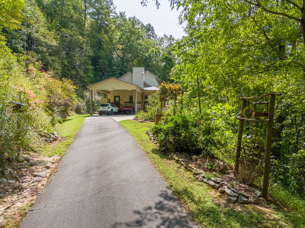 92 Sterling Lane