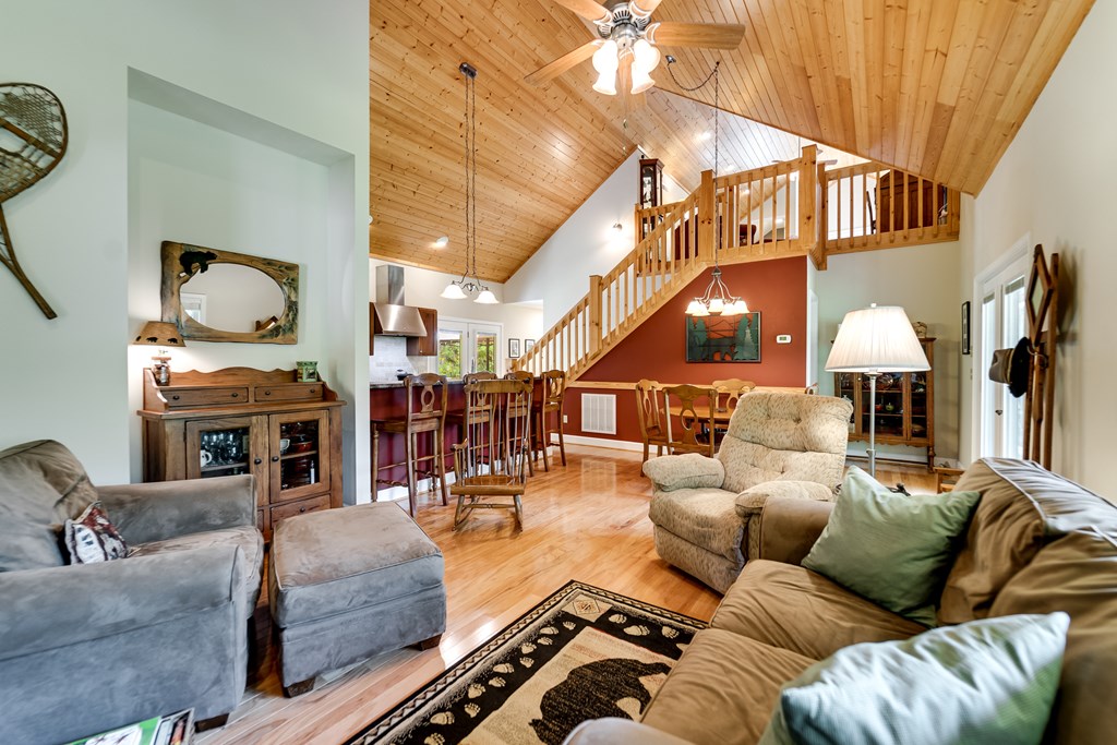 92 Sterling Lane