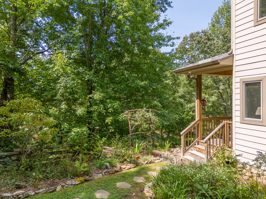 92 Sterling Lane