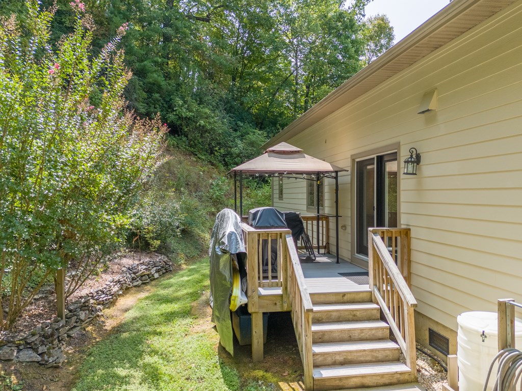 92 Sterling Lane
