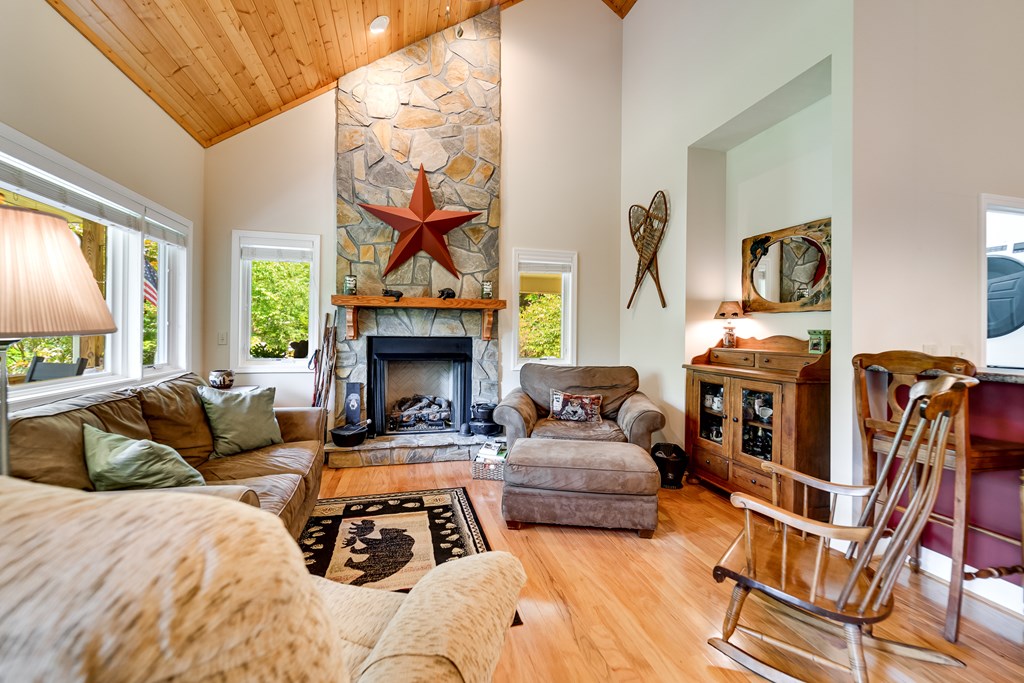 92 Sterling Lane
