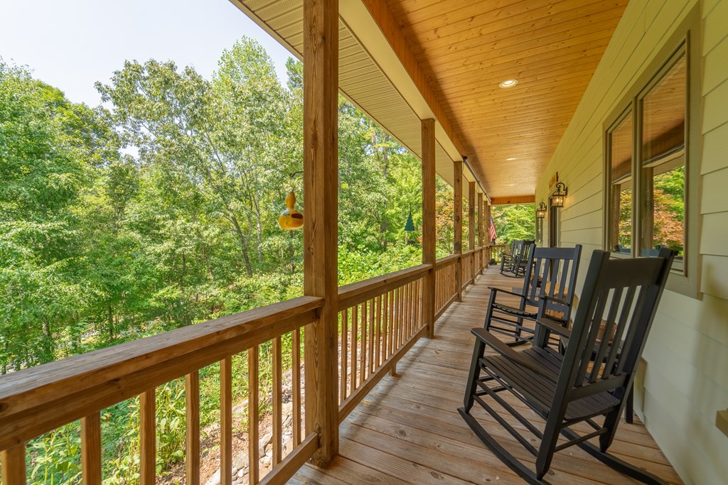92 Sterling Lane