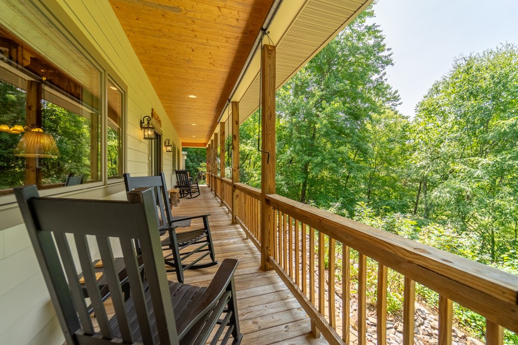 92 Sterling Lane