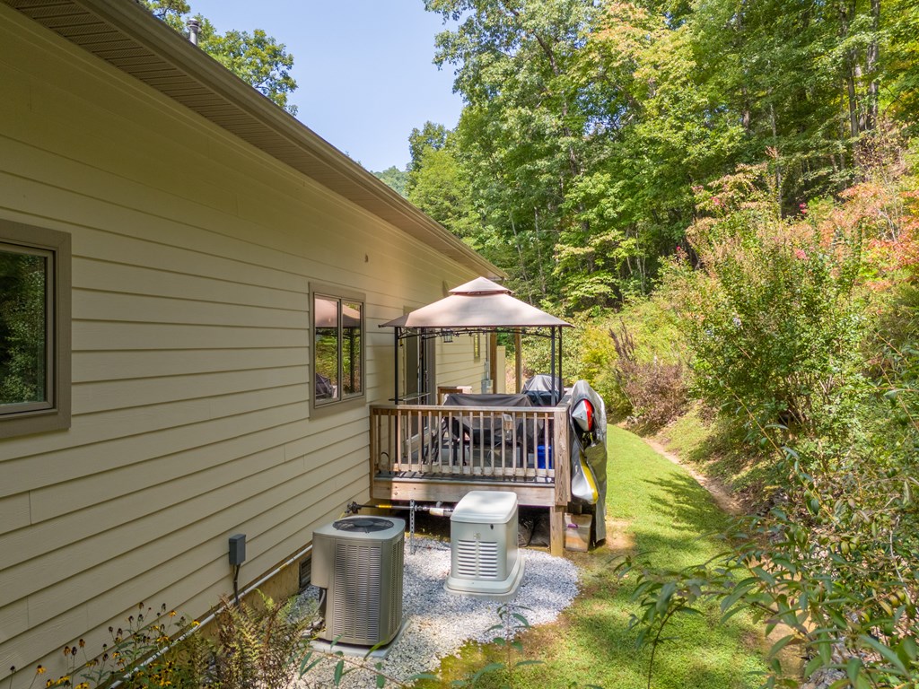 92 Sterling Lane