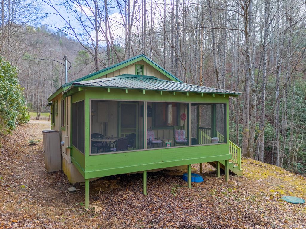 180 Valley Lane
