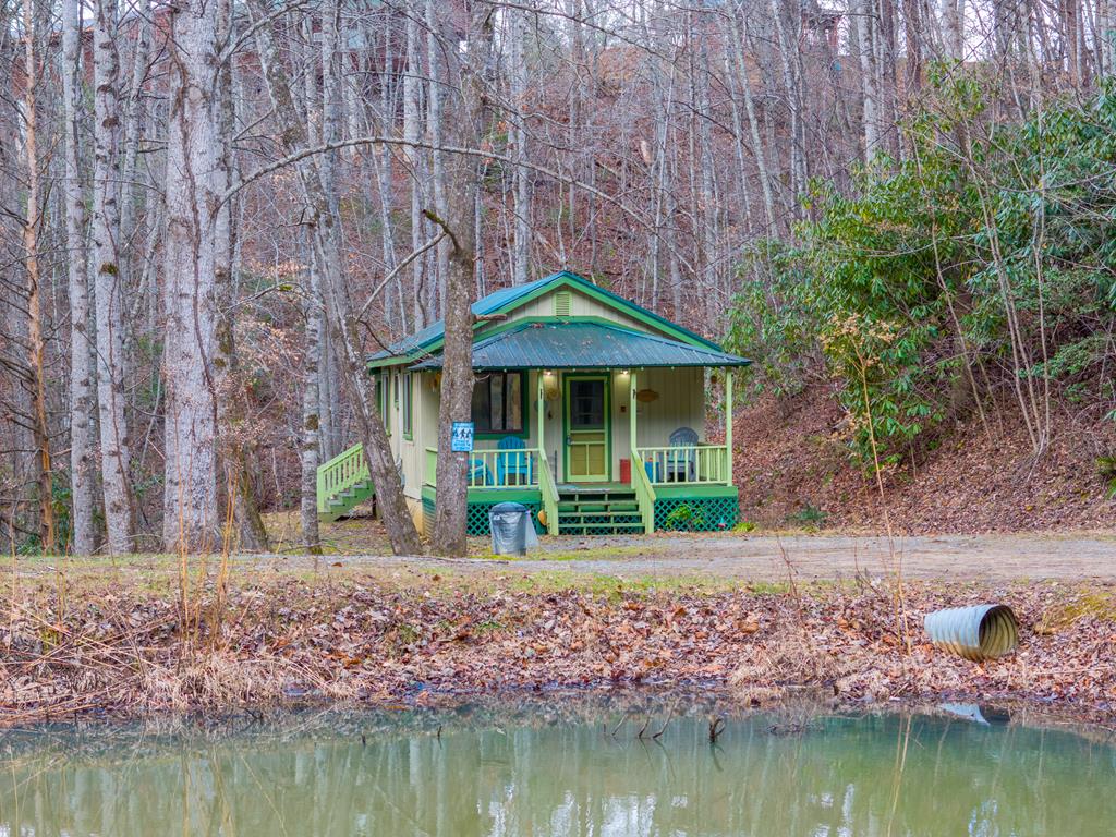 180 Valley Lane