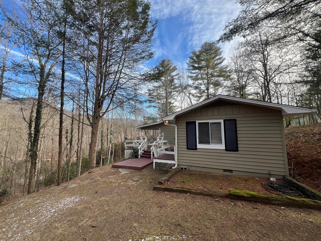 121 Brittany Pointe