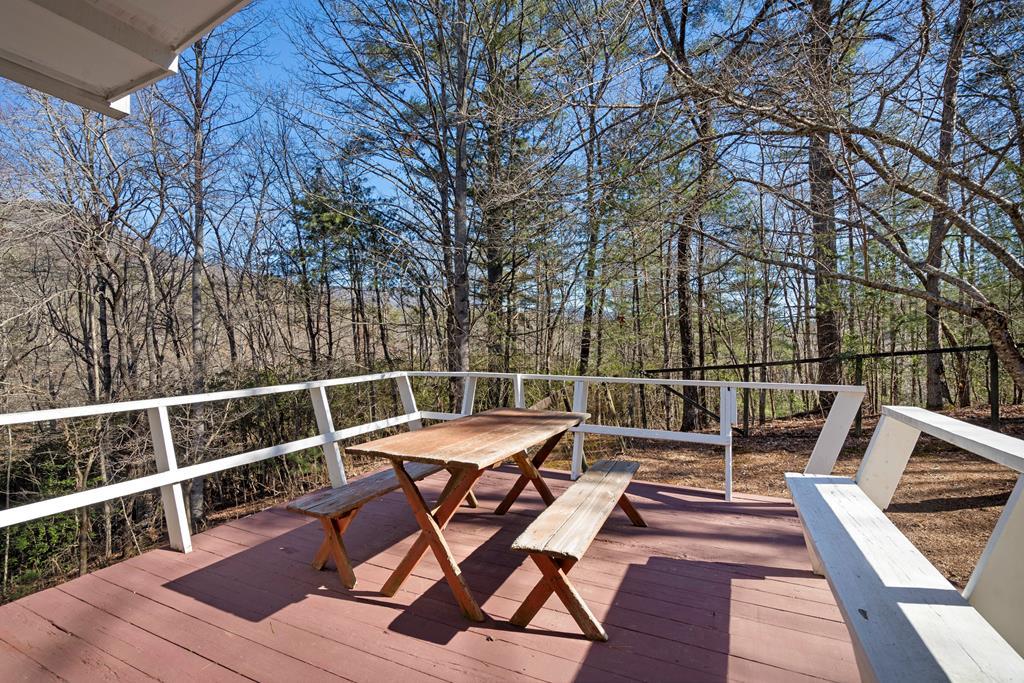 121 Brittany Pointe