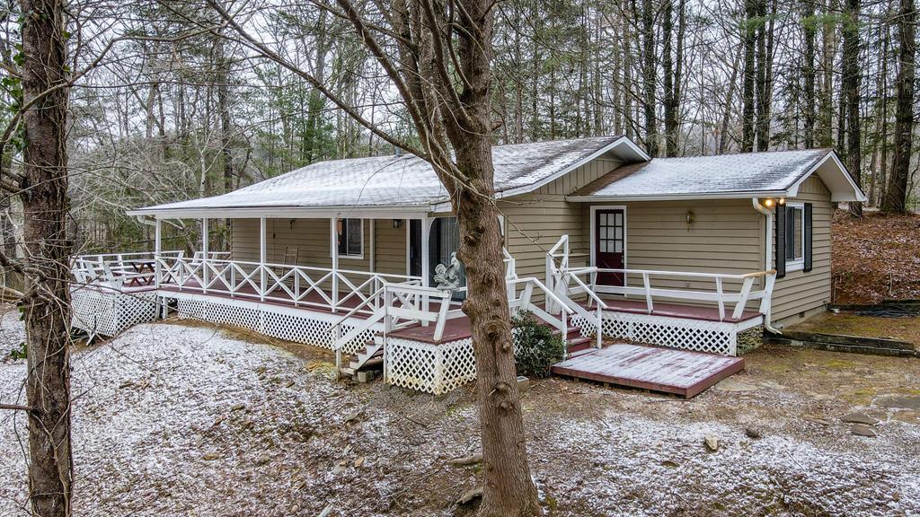121 Brittany Pointe