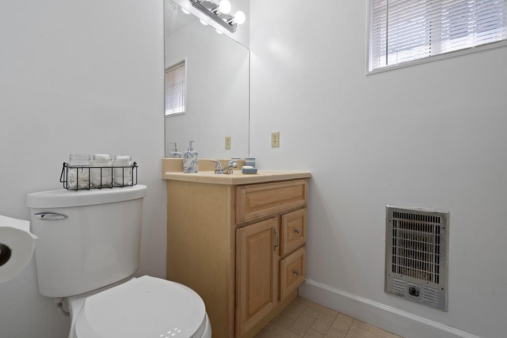 121 Brittany Pointe