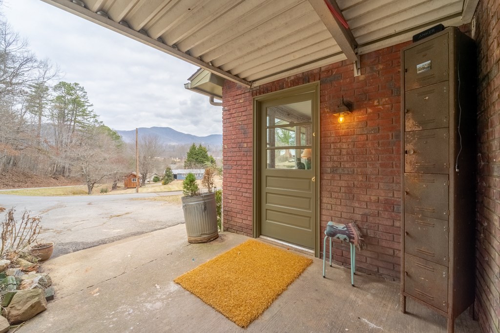 195 Lee Street