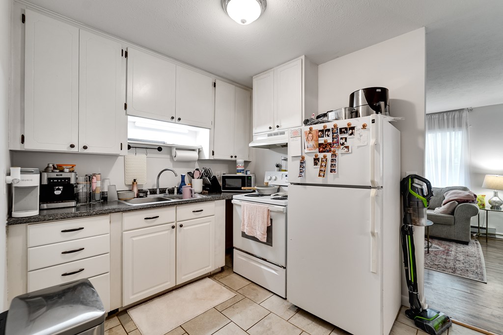 417 N Country Club Dr