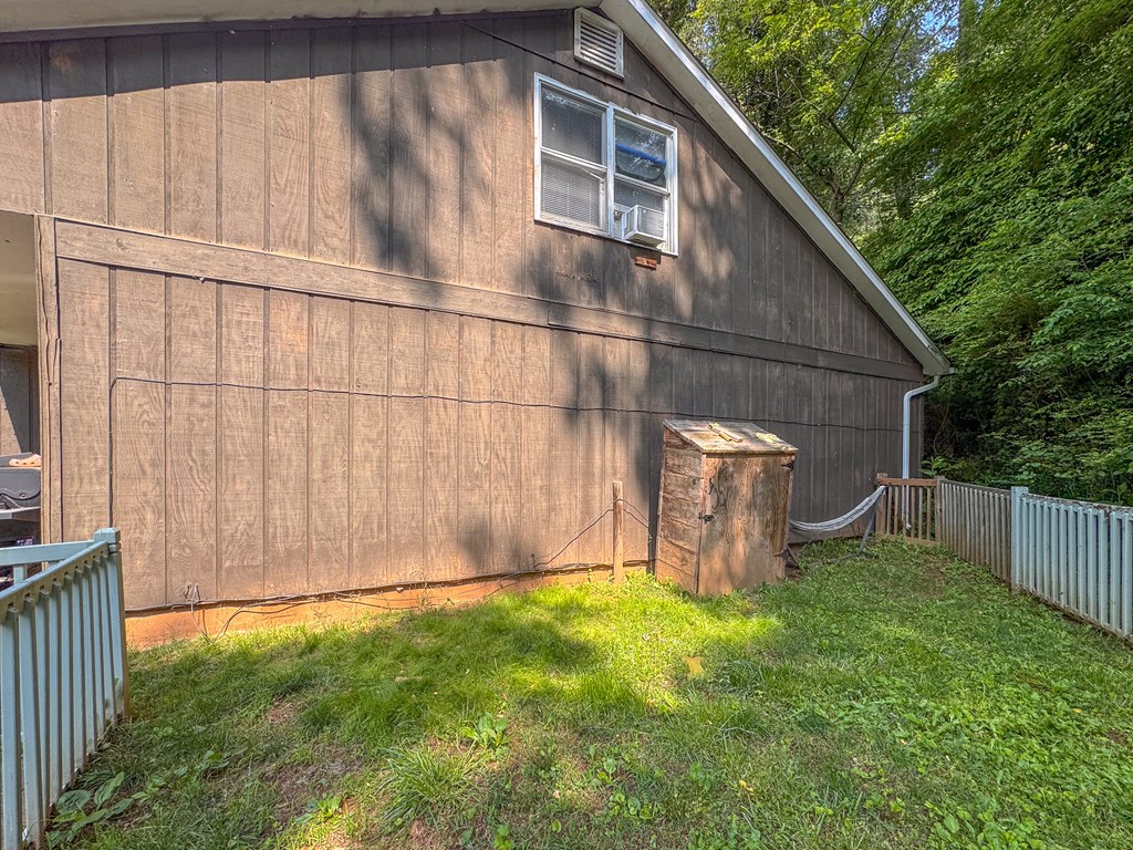 417 N Country Club Dr