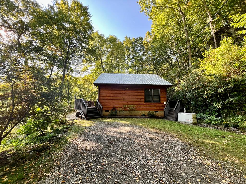 127 Whataview Drive